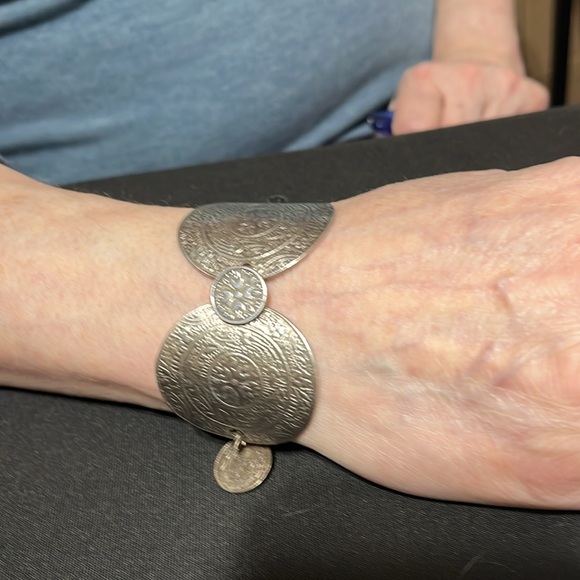 Ottoman Tibetan Turkish round coin silver bracelet. J hook clasp  6-7 inches - Picture 9 of 9